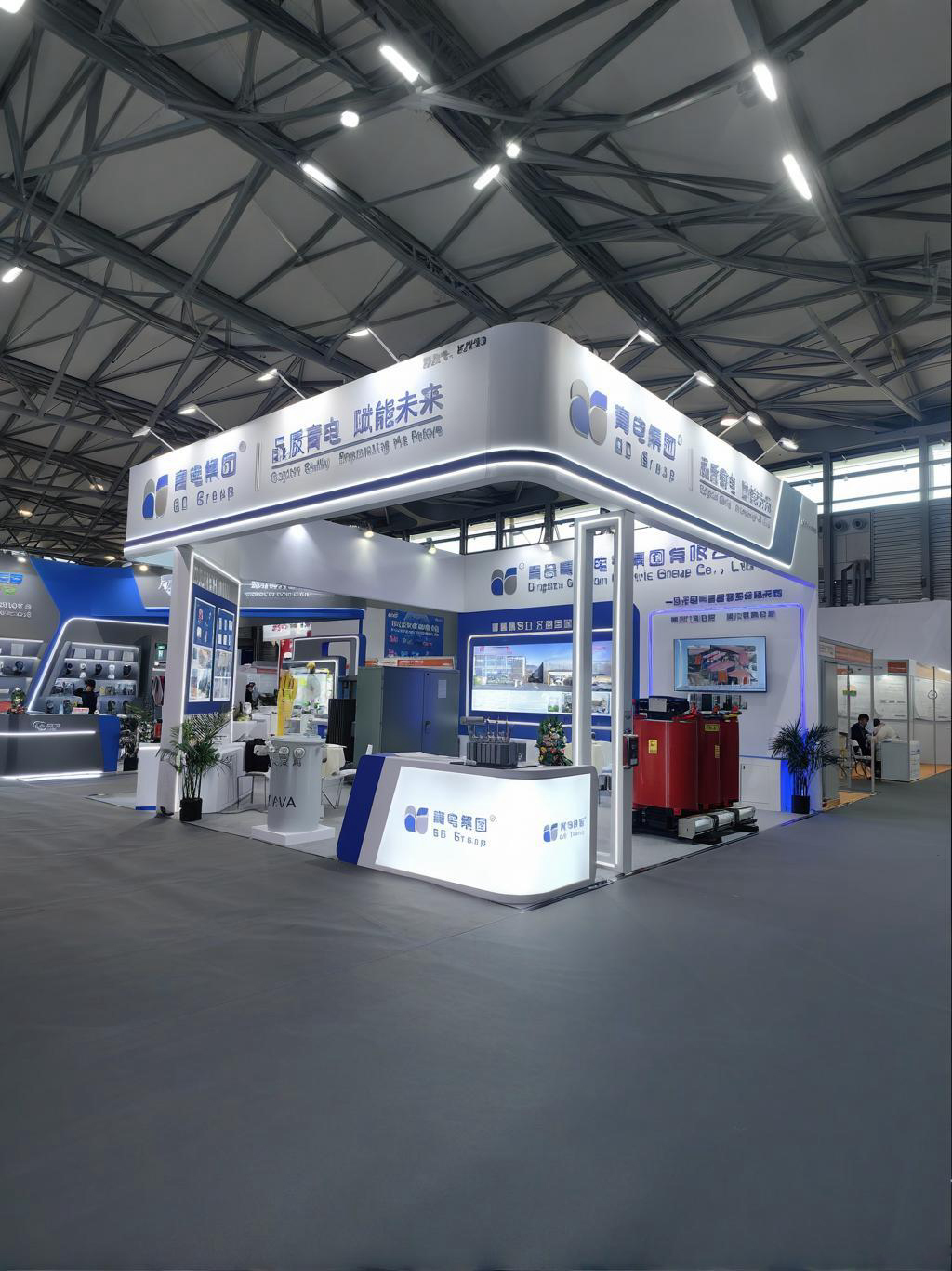 新势力崛起 全球吸睛 —— 青岛Z6尊龙凯时电气集团携重点产品引爆 2025 上海电力展